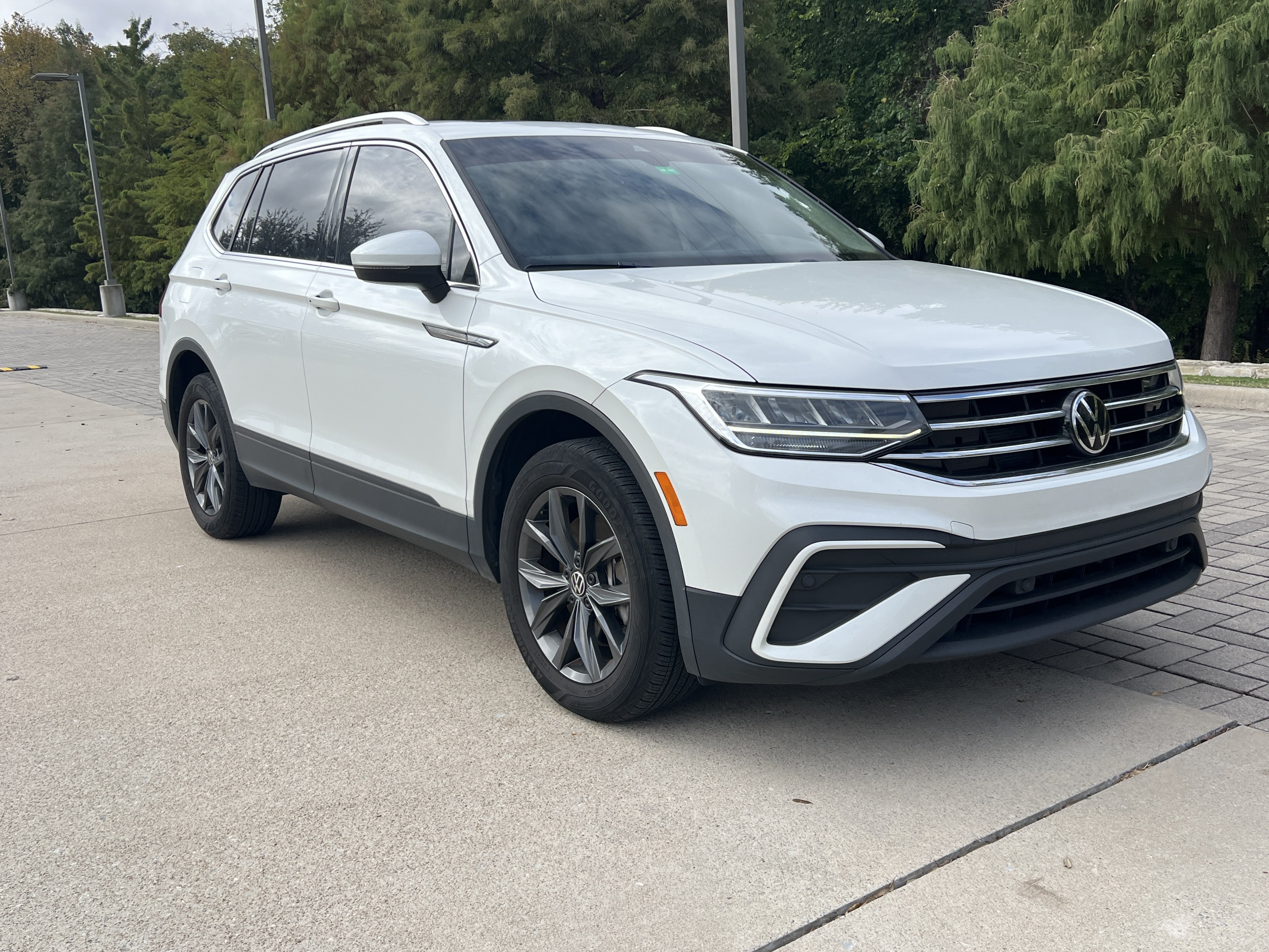 Used 2023 Volkswagen Tiguan SE SUV