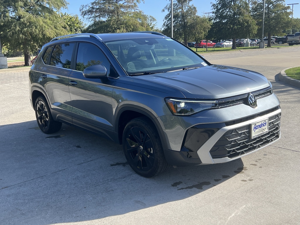 New 2026 Volkswagen Taos 1.5T SE SUV