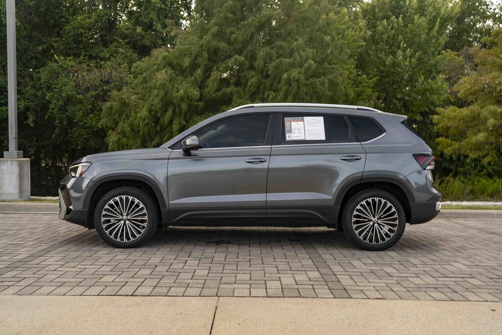 Used 2026 Volkswagen Taos SE SUV