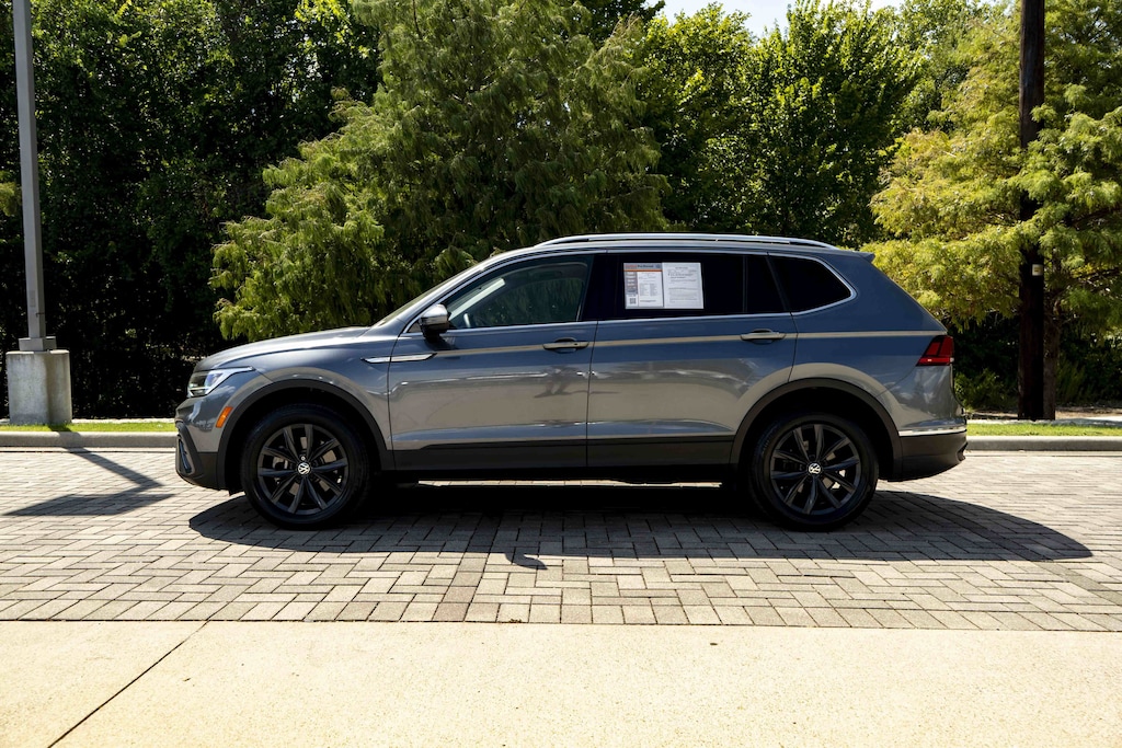 Used 2024 Volkswagen Tiguan SE SUV