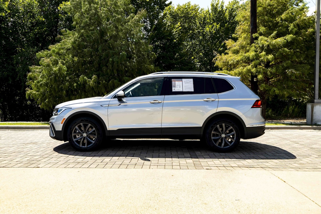 Used 2023 Volkswagen Tiguan SE SUV