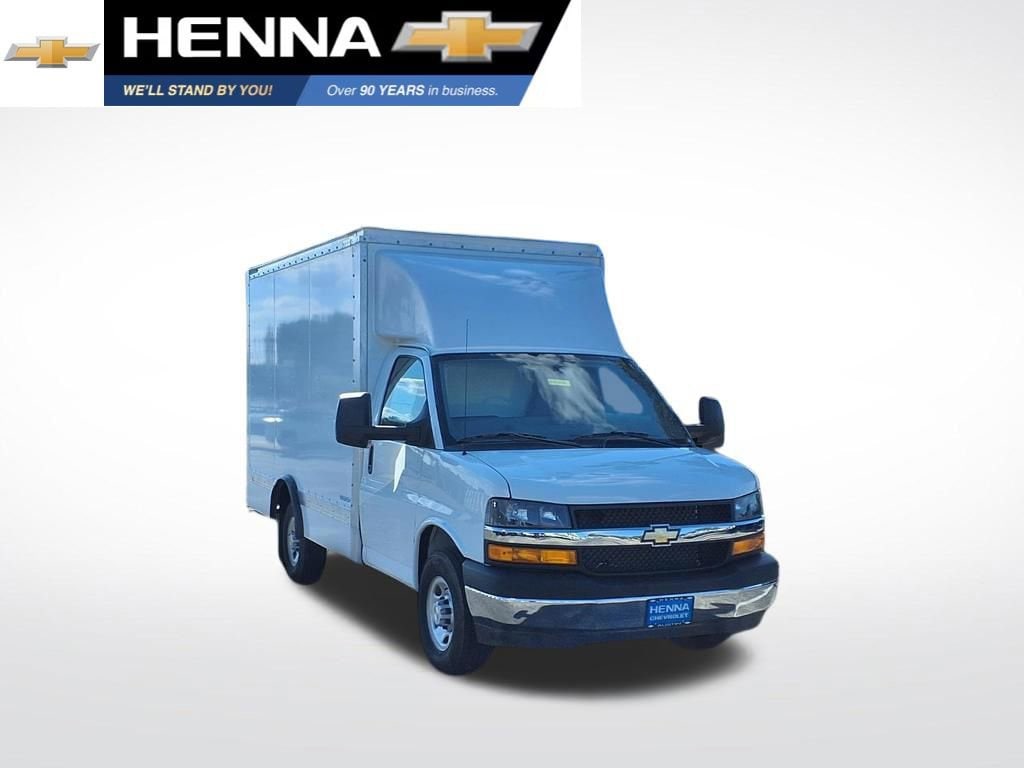 2025 Chevrolet Express Cutaway