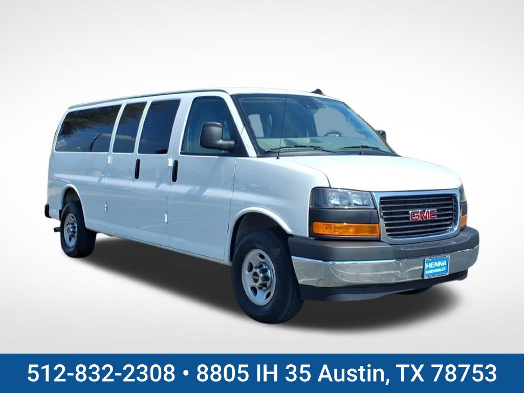2025 GMC Savana Passenger