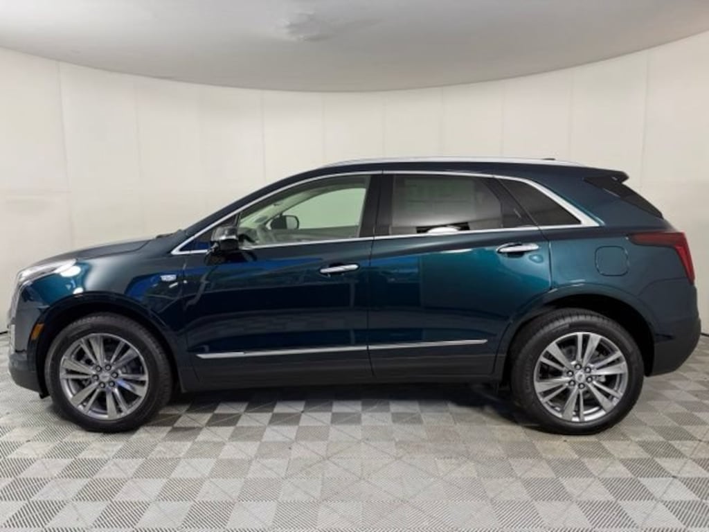 New 2026 CADILLAC XT5 Premium Luxury SUV