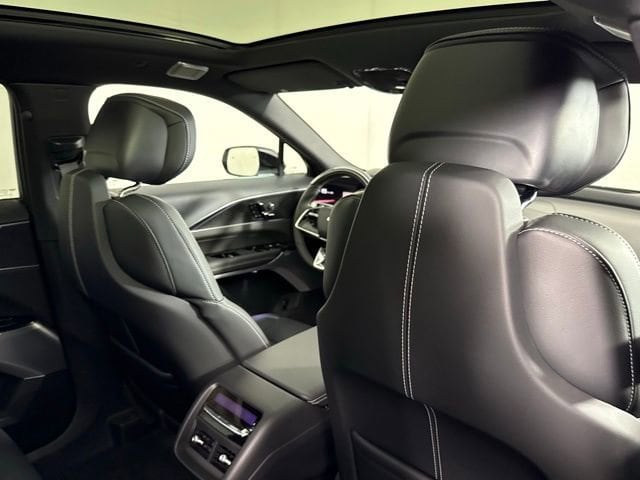 2026 Cadillac LYRIQ V - Photo 27