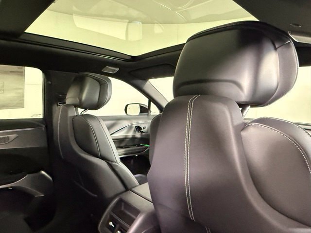 2027 Cadillac LYRIQ Premium Sport - Photo 27