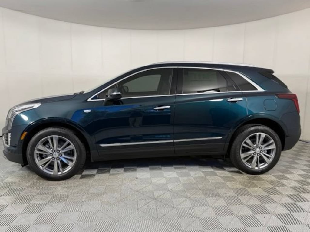 New 2026 CADILLAC XT5 Premium Luxury SUV