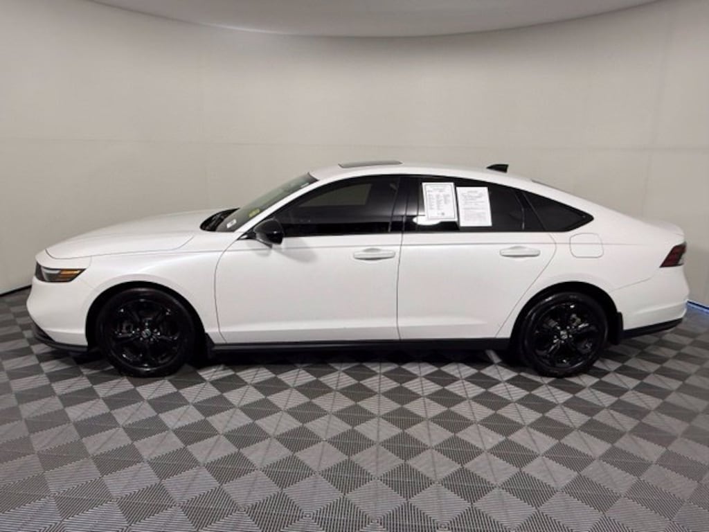 Used 2025 Honda Accord SE Sedan
