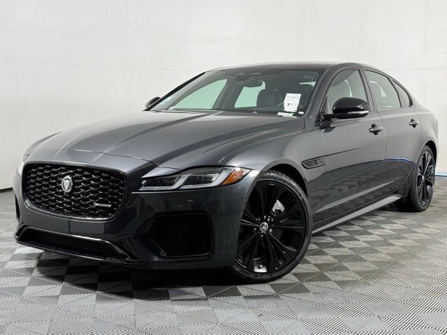 2024 Jaguar XF R-Dynamic SE