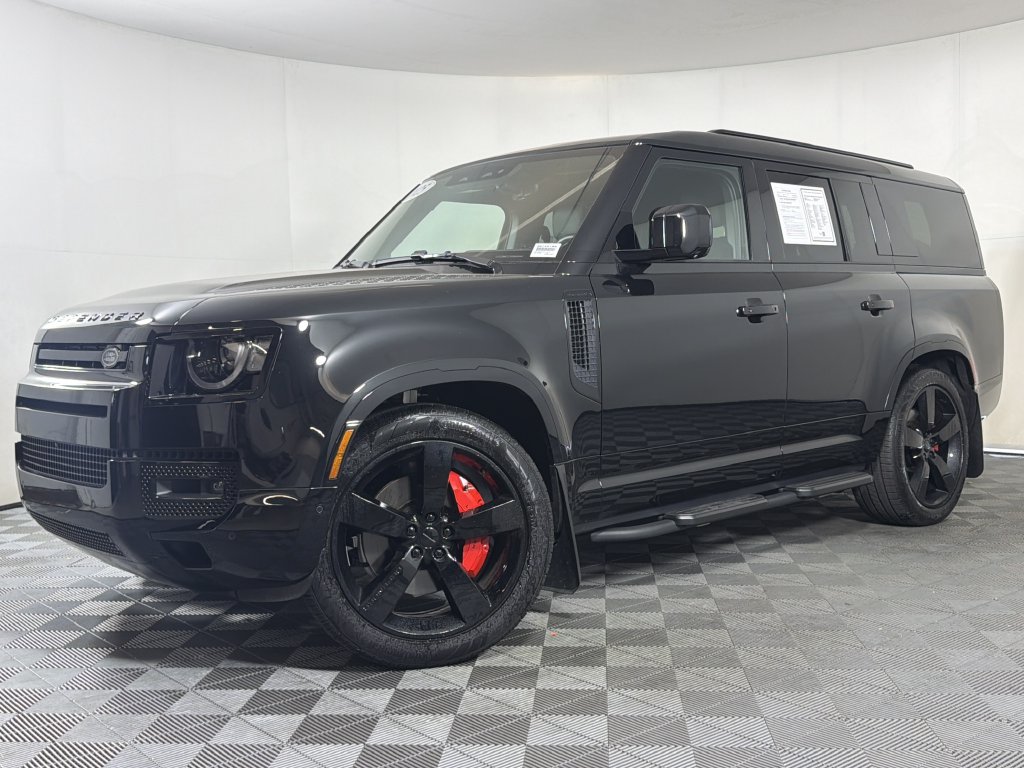 2025 Land Rover Defender 130 X-Dynamic SE SUV