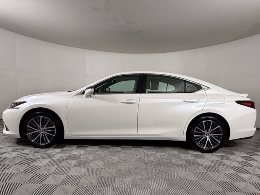 Certified 2022 Lexus ES 350 Sedan