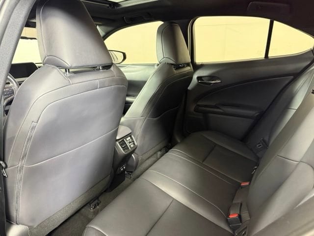 2019 Lexus UX Hybrid 250h - Photo 25