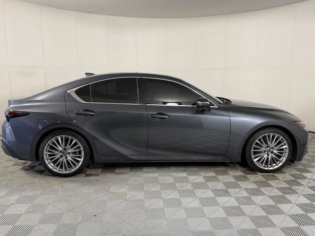 2025 Lexus IS 300 - Photo 10