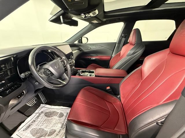 2023 Lexus RX Hybrid 500h - Photo 17