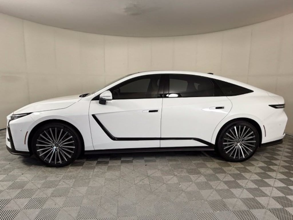 New 2026 Lexus ES 350e LUXURY SEDAN