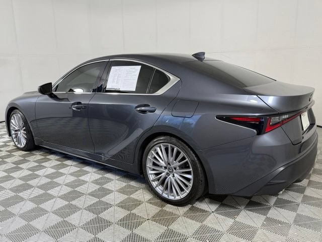 2025 Lexus IS 300 - Photo 4