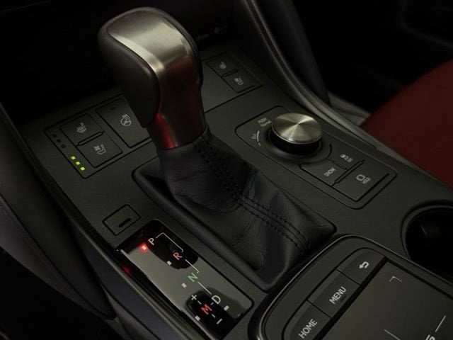 2025 Lexus IS 300 - Photo 24