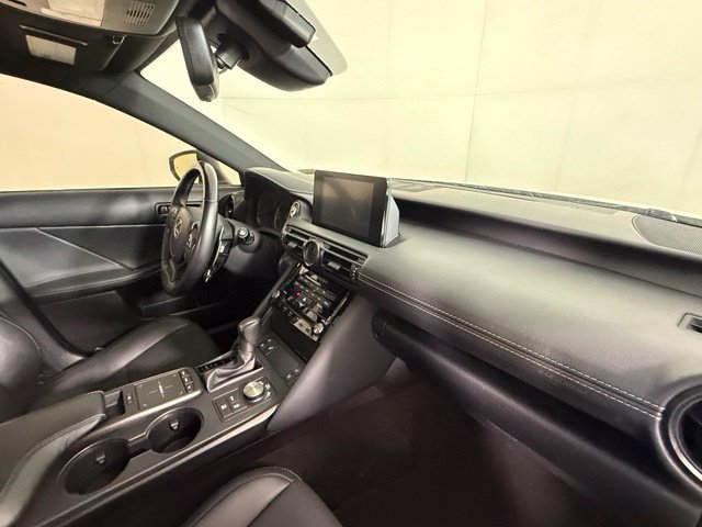 2023 Lexus IS 300 - Photo 30