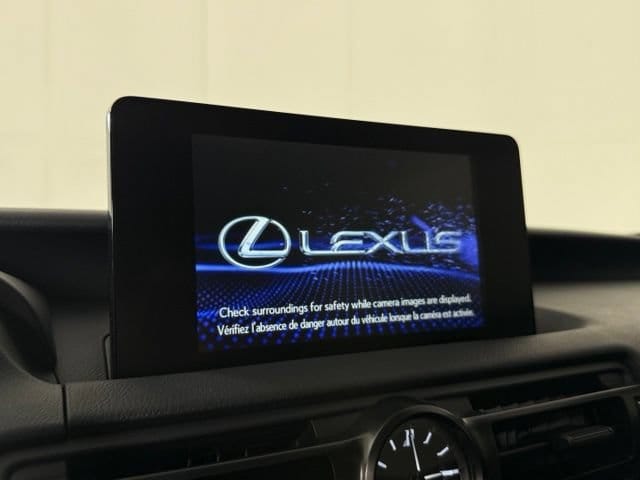 2025 Lexus IS 300 - Photo 20