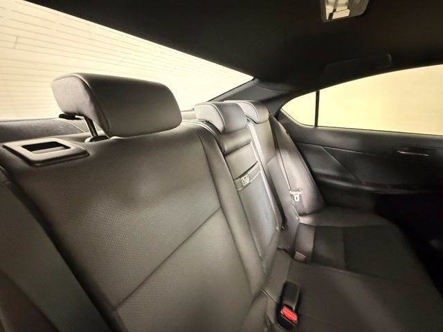 2023 Lexus IS 300 - Photo 27