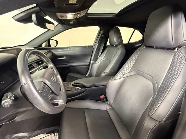 2019 Lexus UX Hybrid 250h - Photo 18