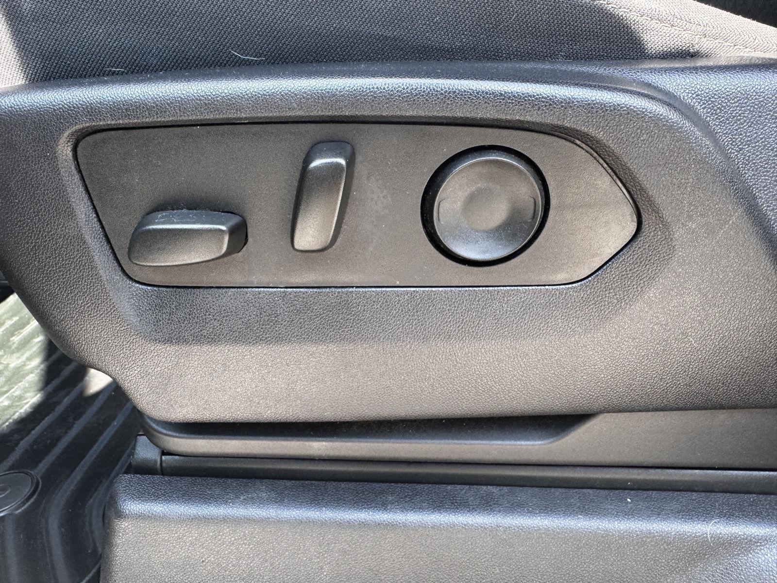 2022 Chevrolet Silverado 1500 Custom - Photo 17