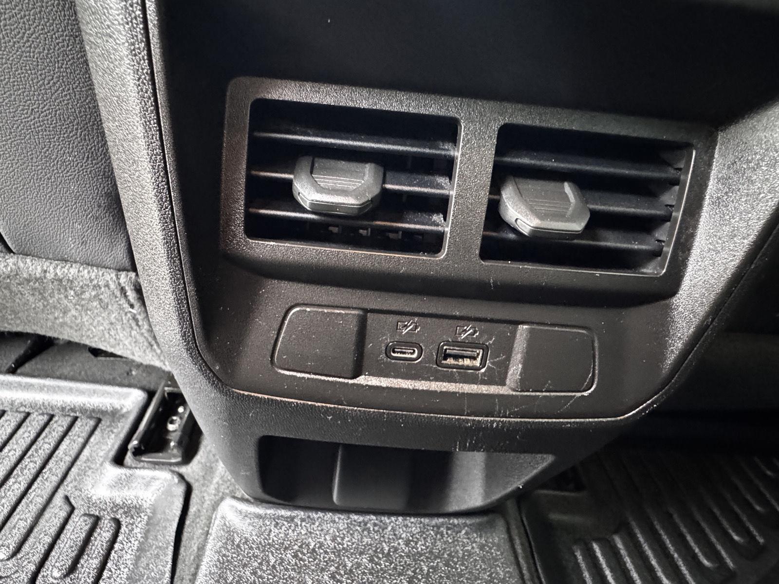 2024 Chevrolet Colorado LT - Photo 18