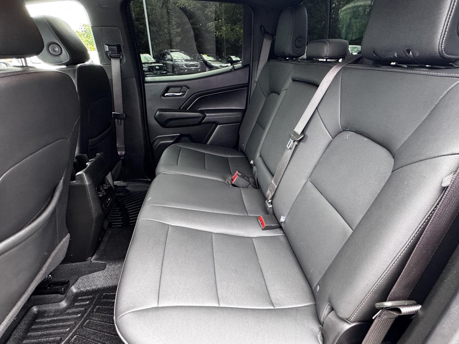 2024 Chevrolet Colorado LT - Photo 15