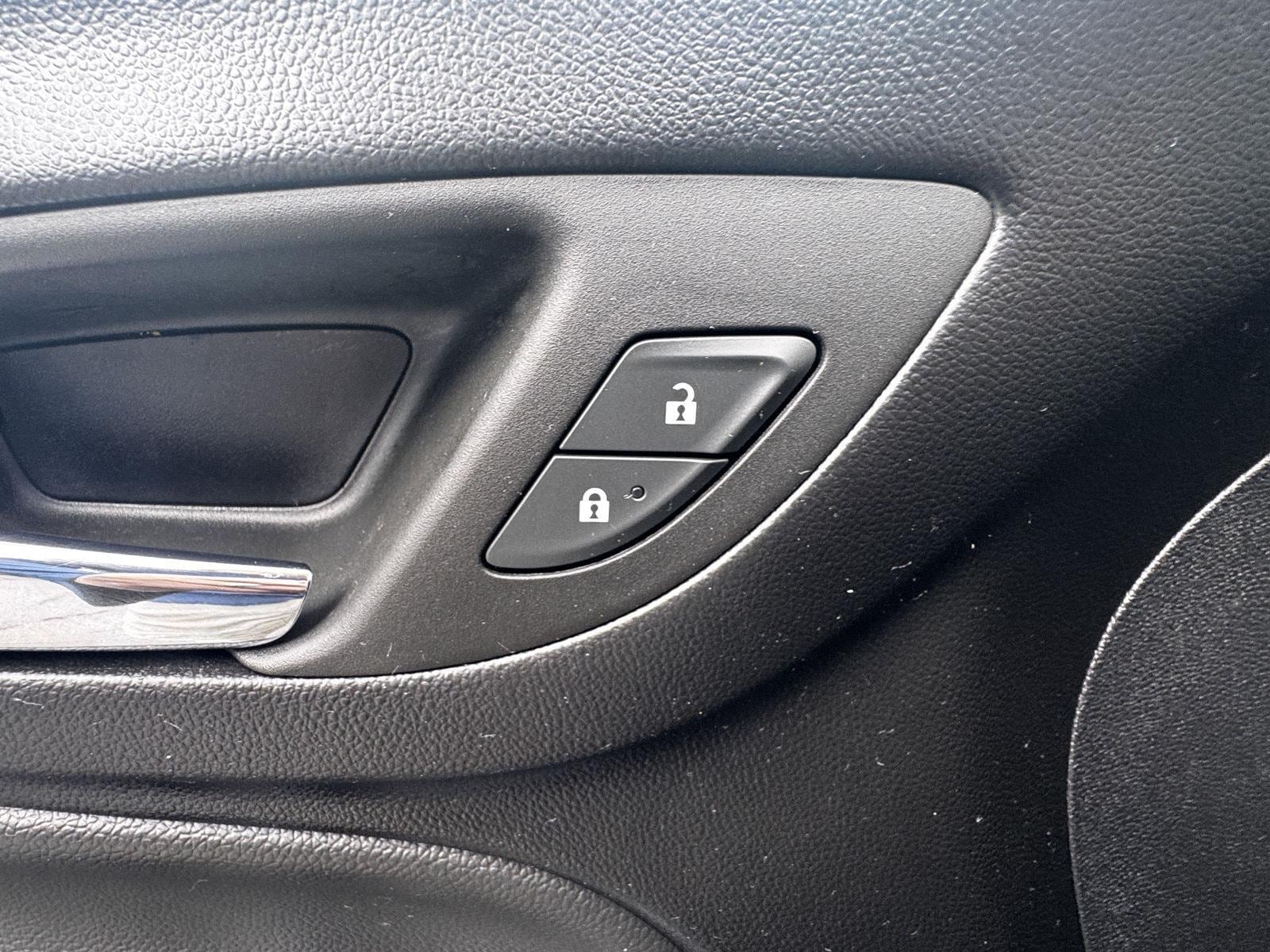 2023 Chevrolet Equinox LT - Photo 17