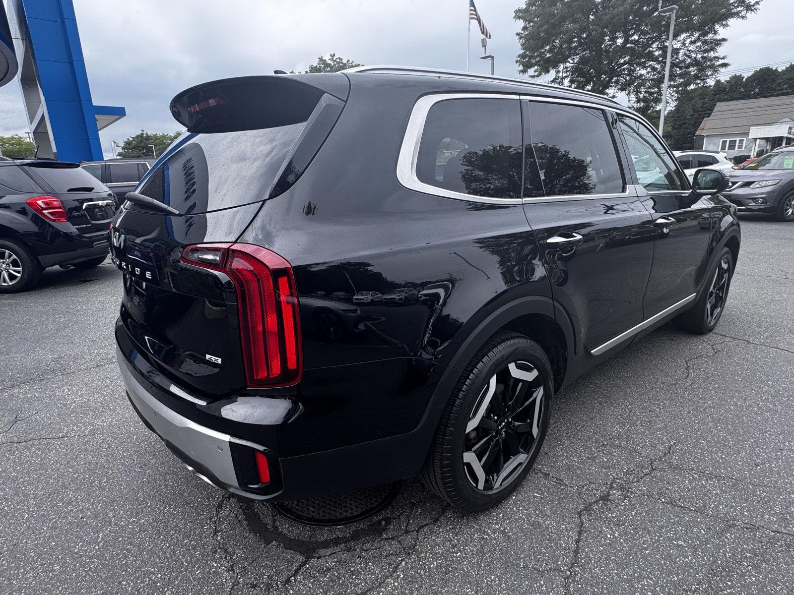 2023 Kia Telluride S - Photo 7