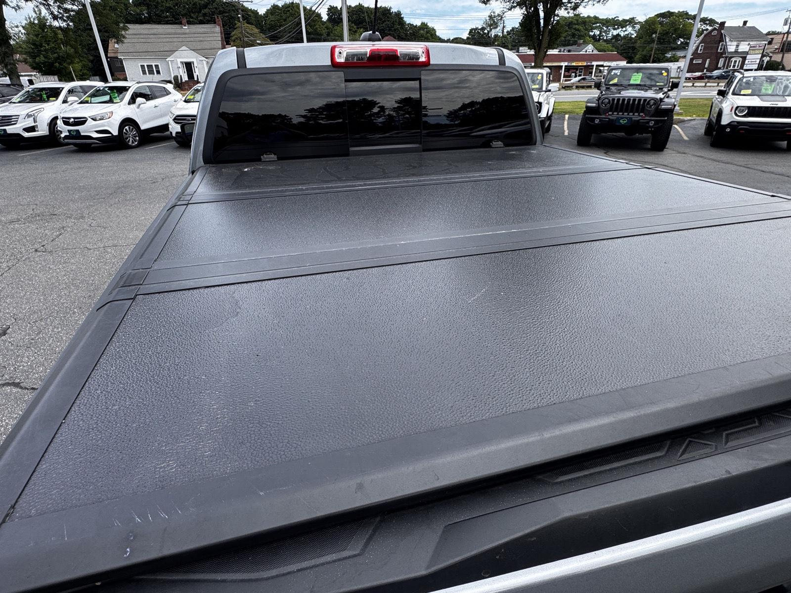 2024 Chevrolet Colorado LT - Photo 11
