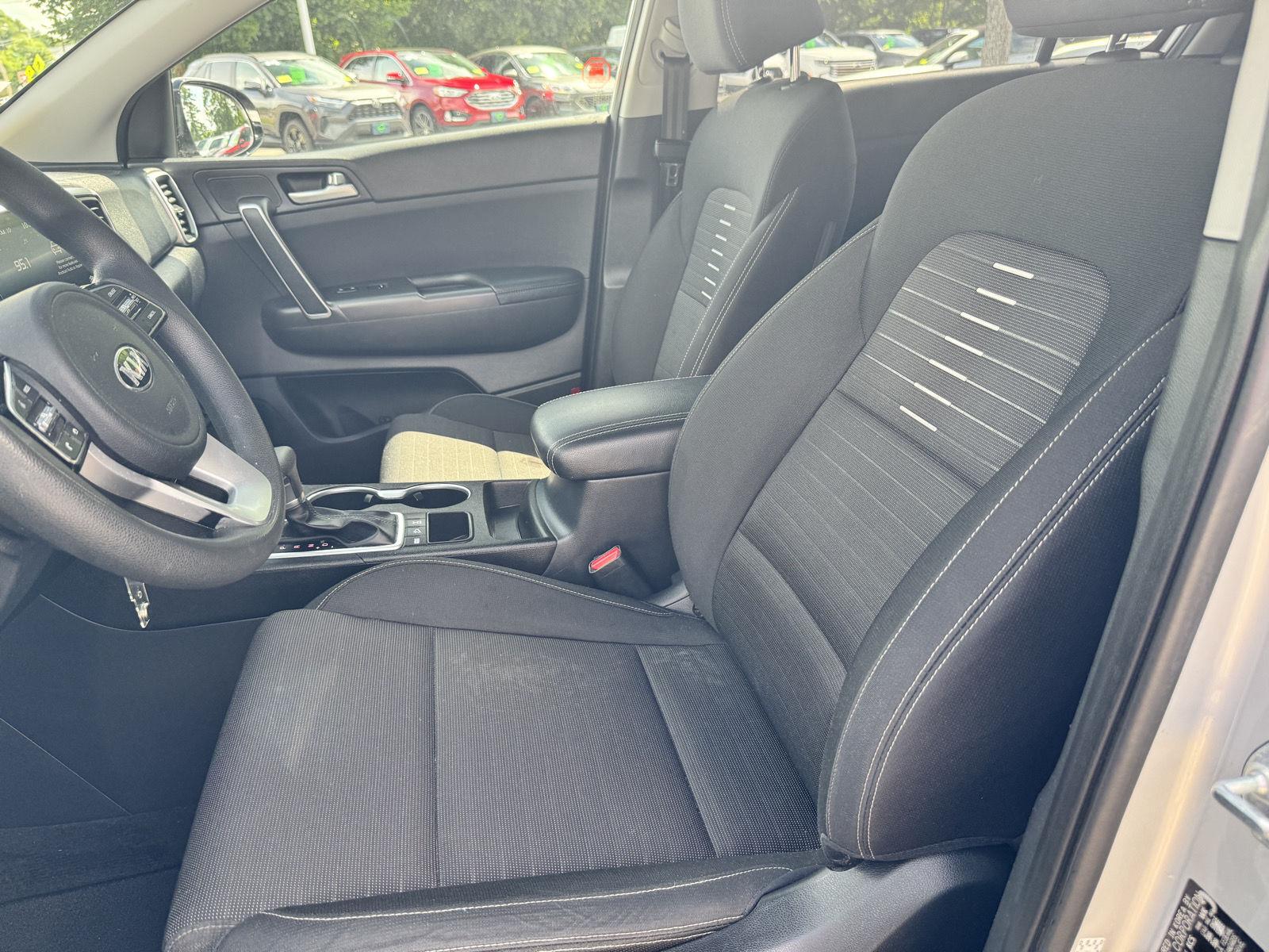 2020 Kia Sportage LX - Photo 12