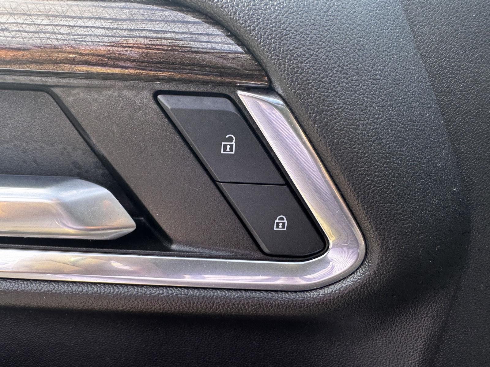2023 Chevrolet Silverado 1500 LT - Photo 17