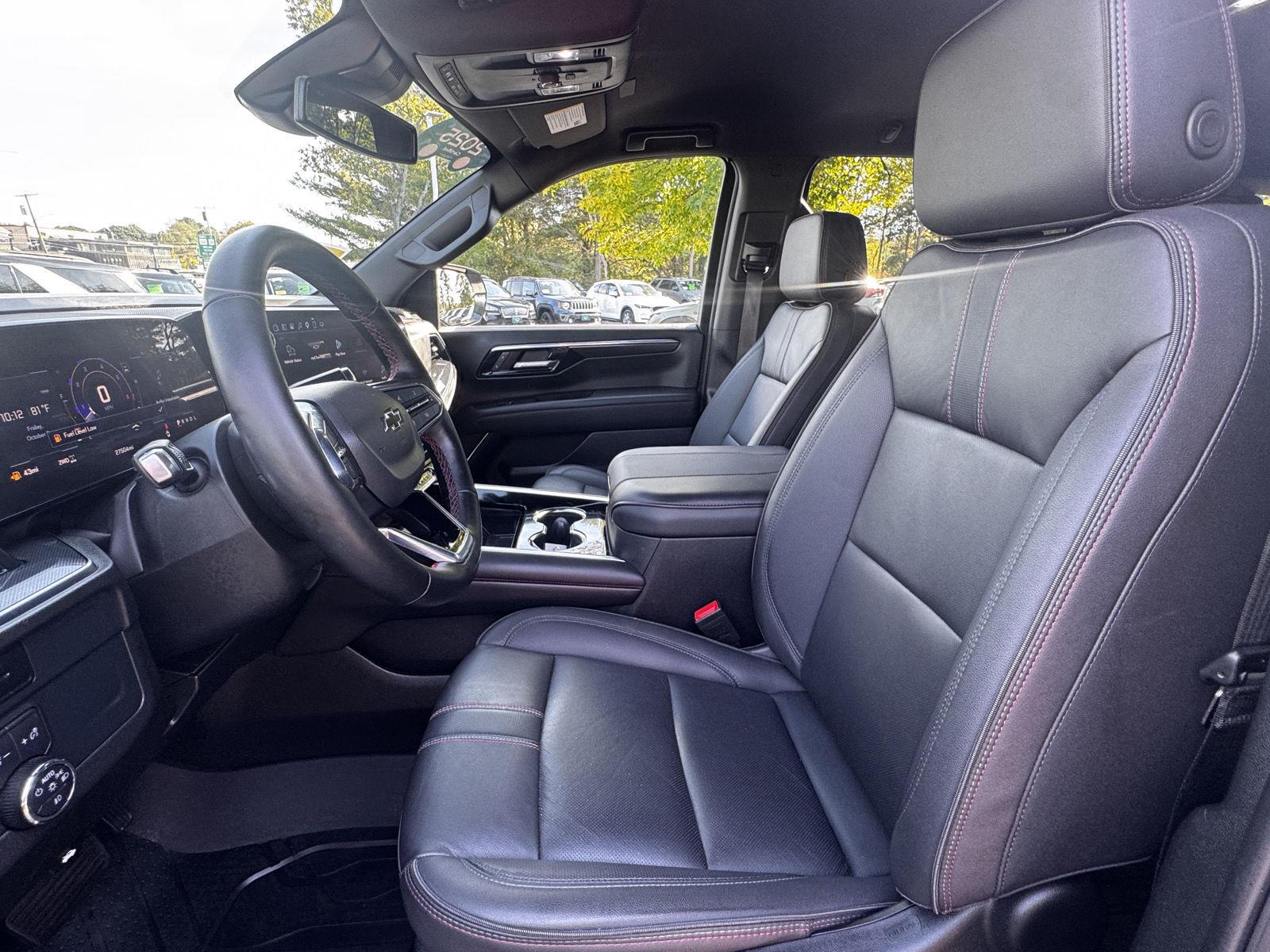 2025 Chevrolet Suburban RST - Photo 14