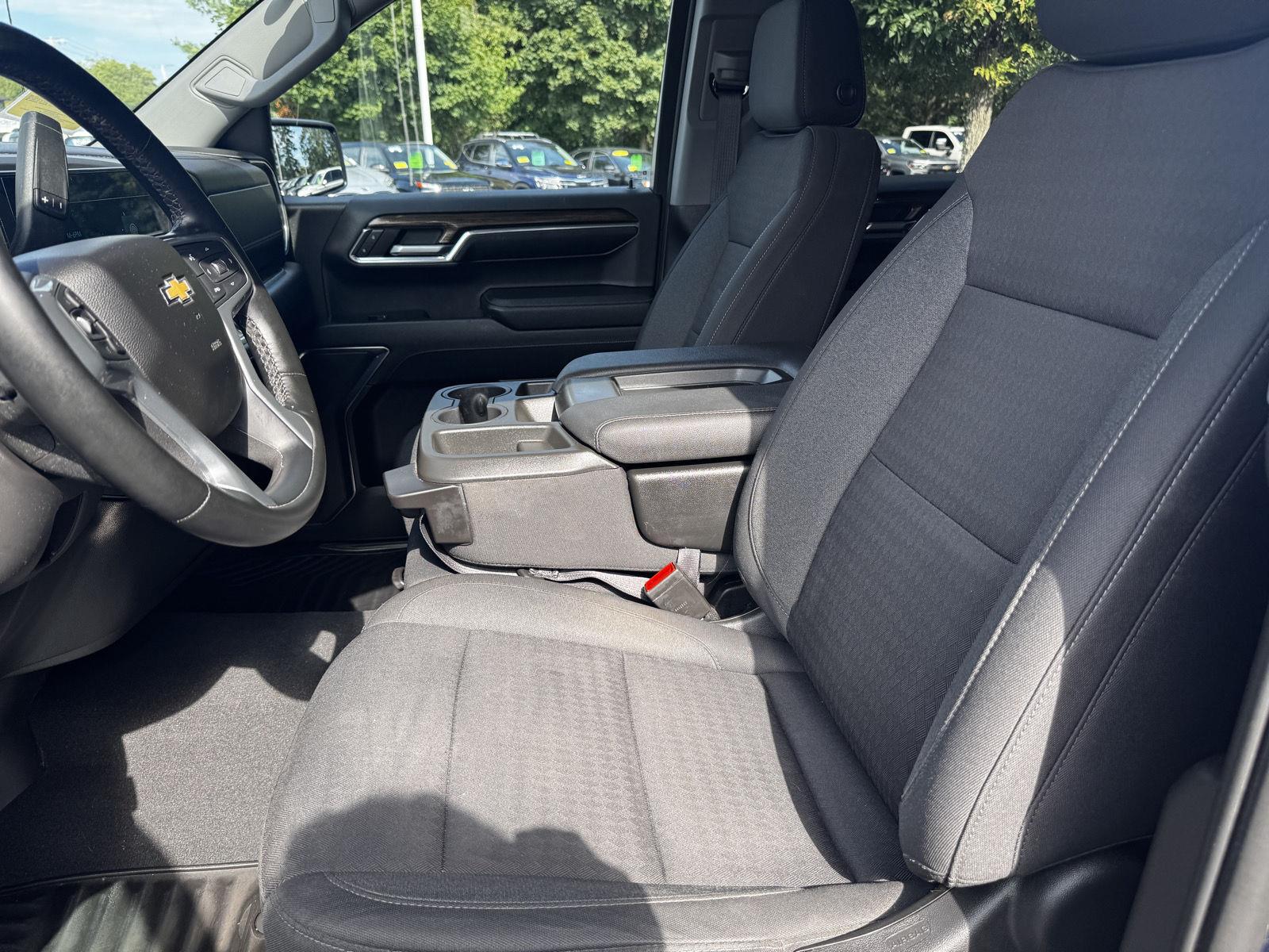 2023 Chevrolet Silverado 1500 LT - Photo 12