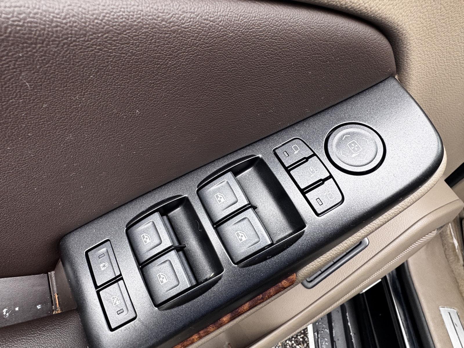 2020 Chevrolet Suburban Premier - Photo 17