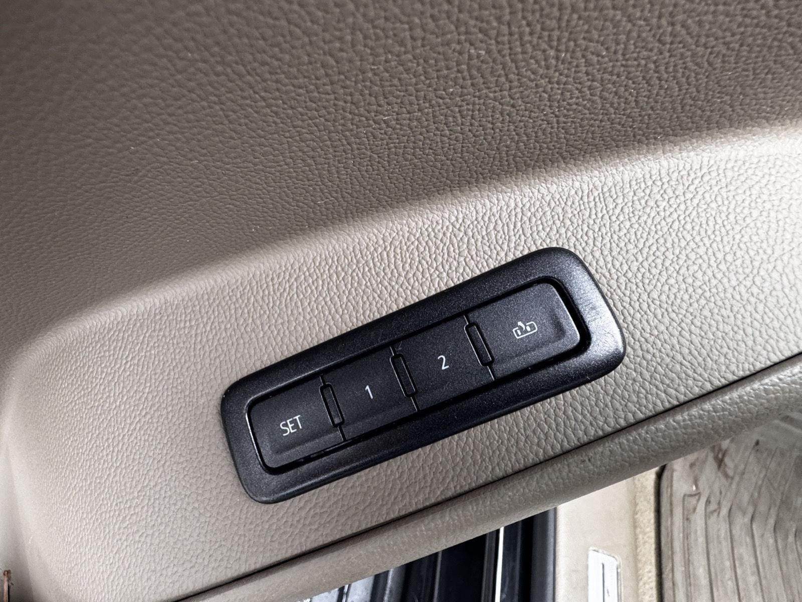 2020 Chevrolet Suburban Premier - Photo 18