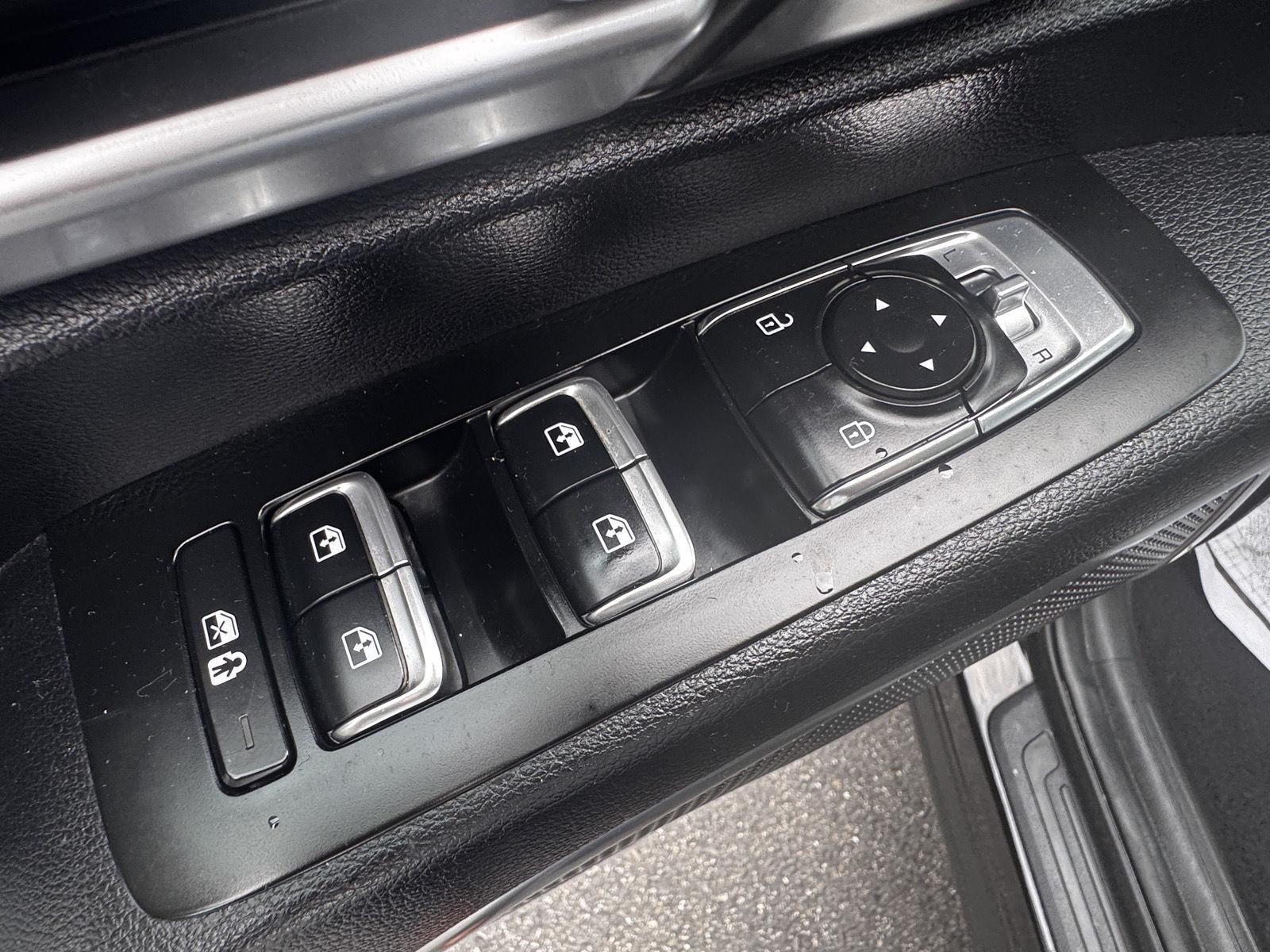 2023 Kia Telluride S - Photo 13