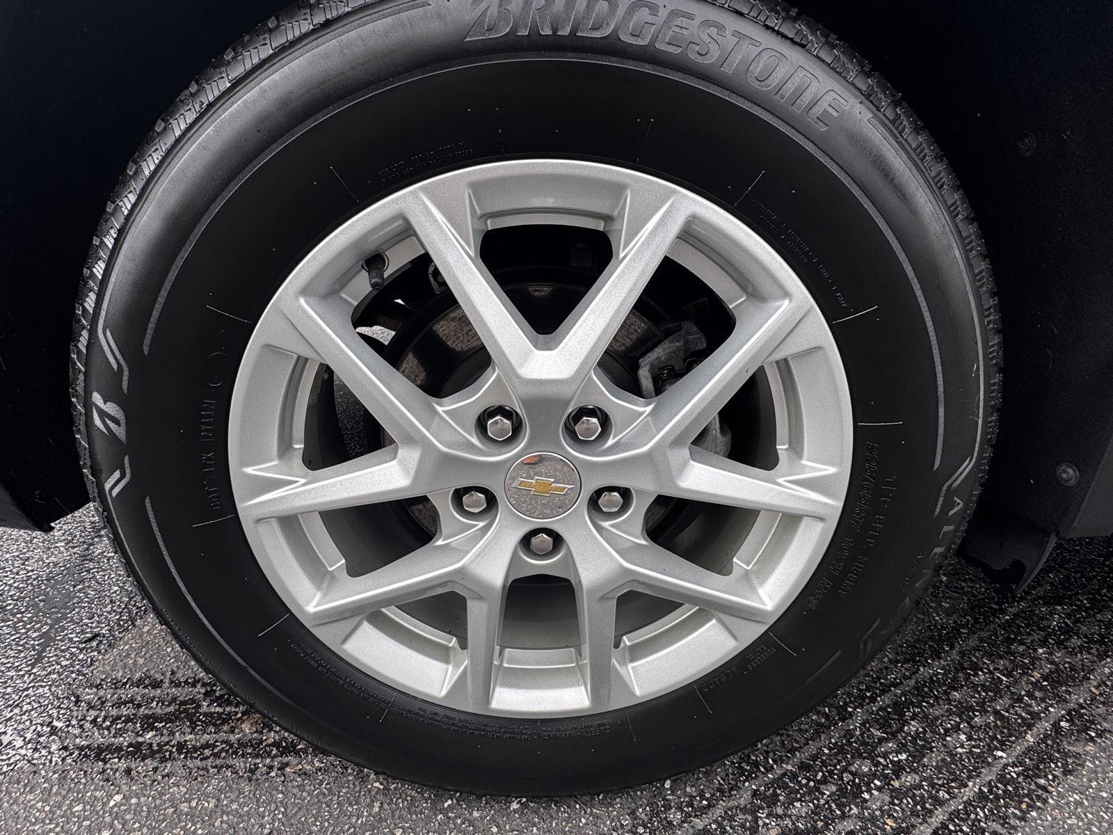 2023 Chevrolet Equinox LT - Photo 9