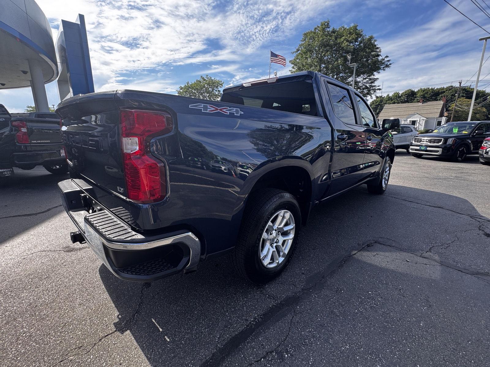 2023 Chevrolet Silverado 1500 LT - Photo 7