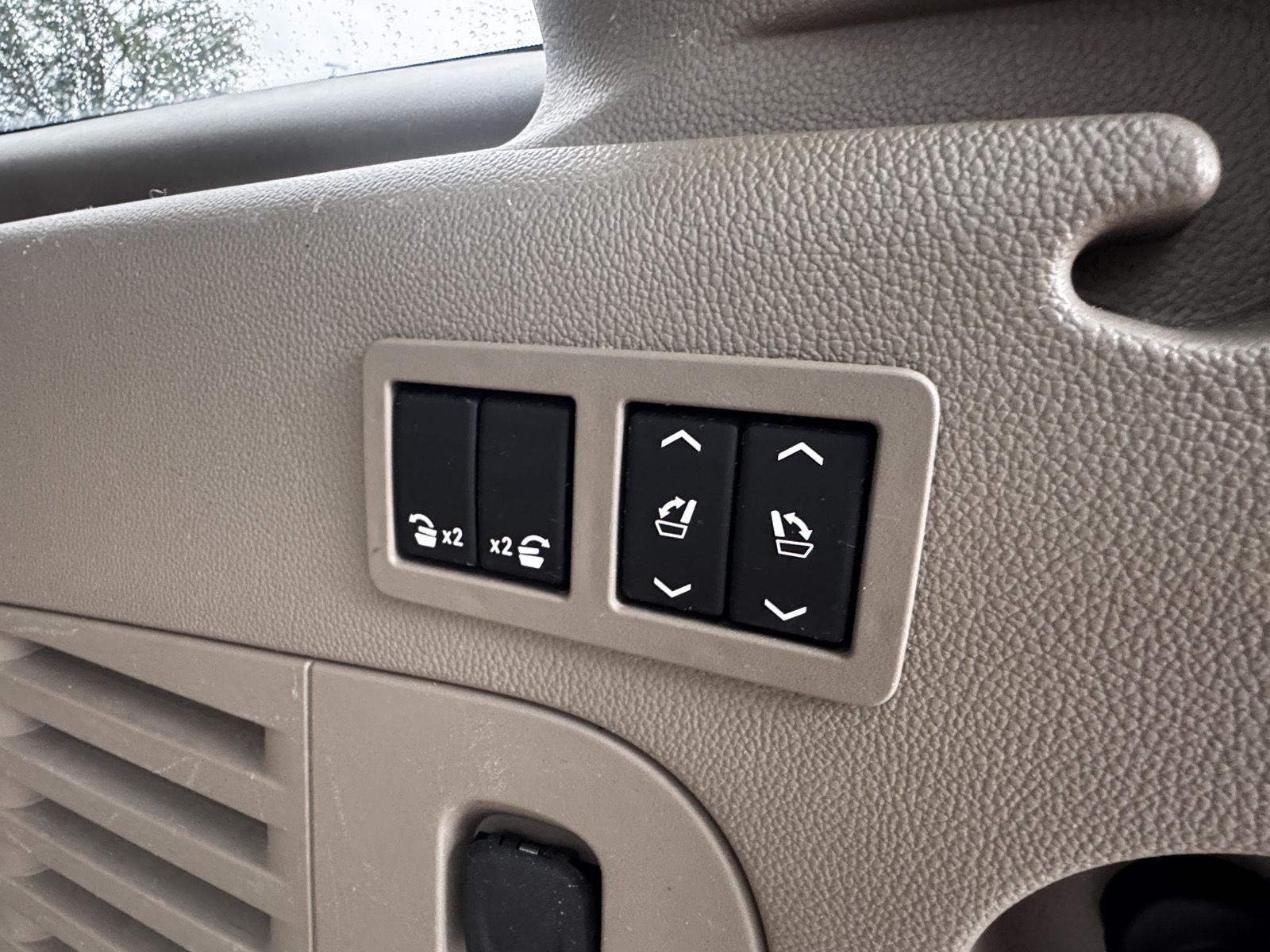 2020 Chevrolet Suburban Premier - Photo 11