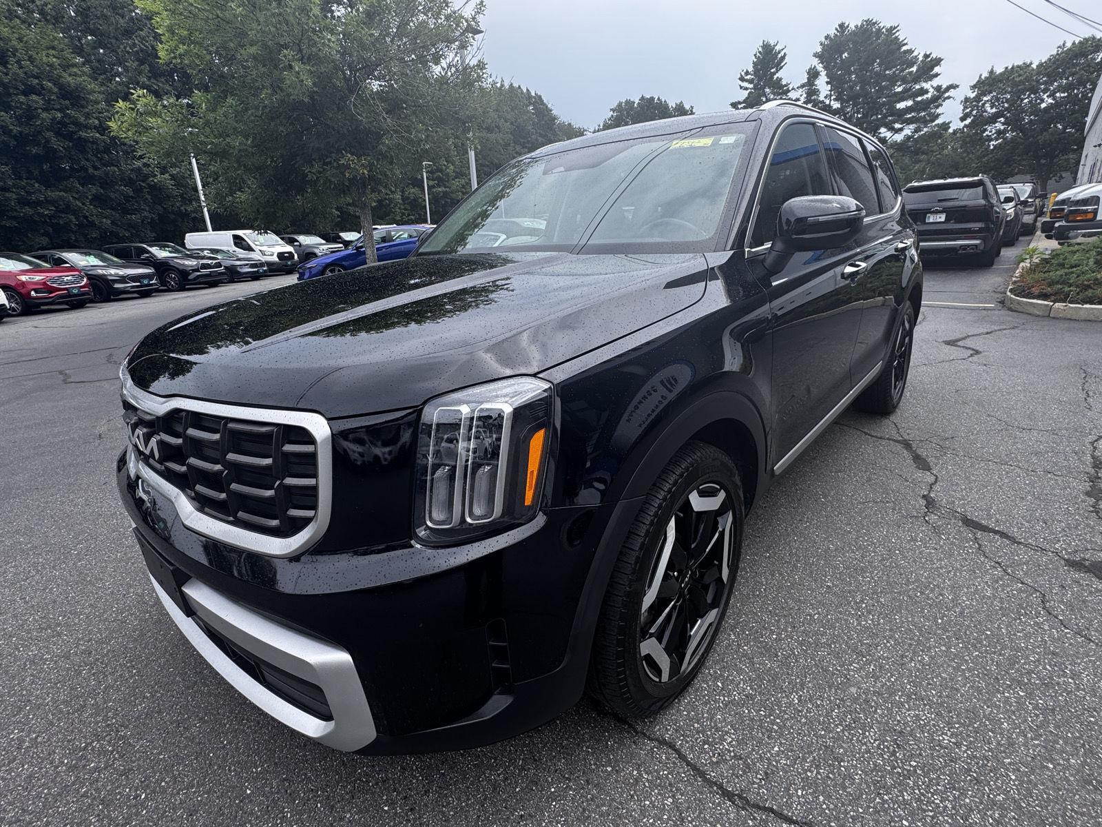 2023 Kia Telluride S - Photo 3
