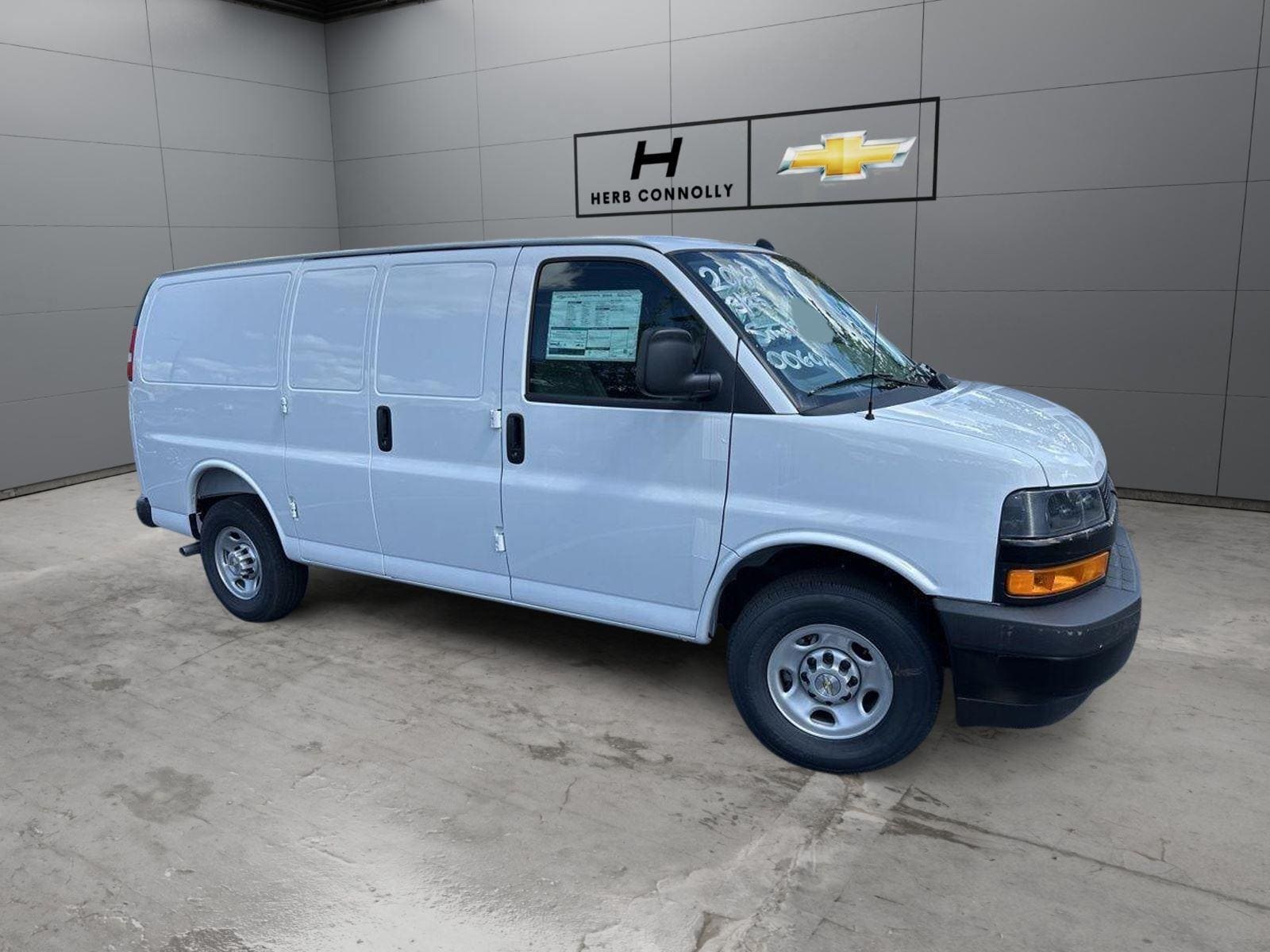 2025 Chevrolet Express Cargo