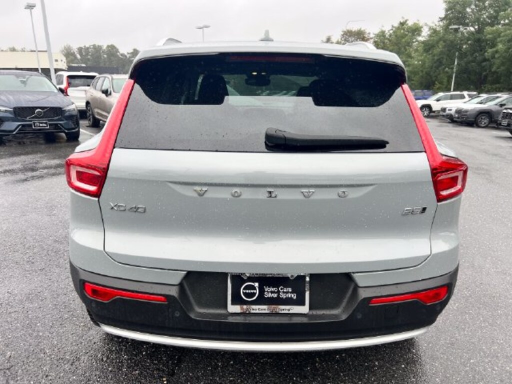Used 2024 Volvo XC40 B5 Plus Bright SUV