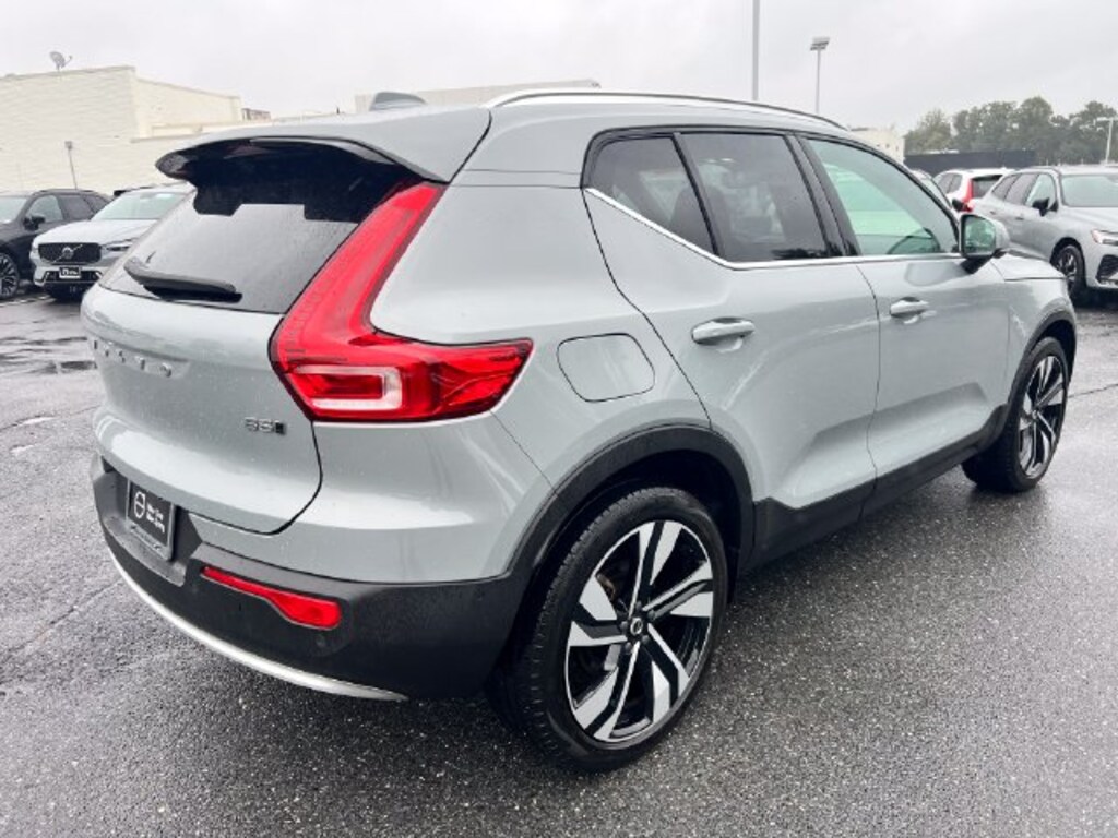 Used 2024 Volvo XC40 B5 Plus Bright SUV