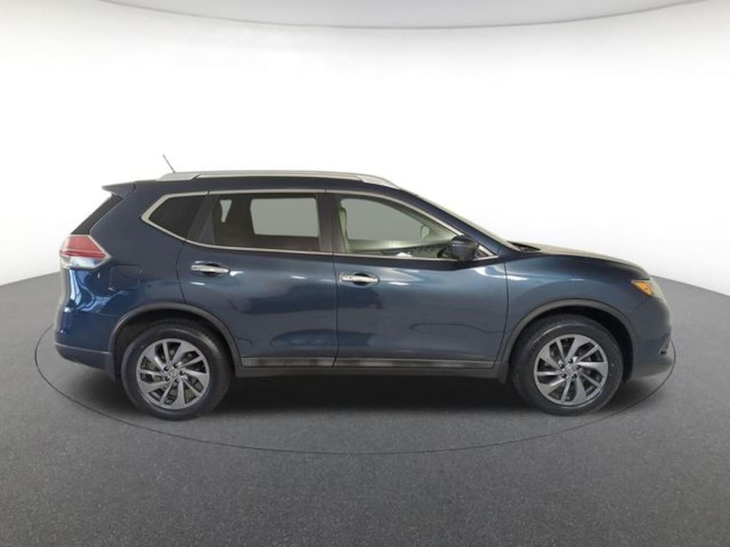 Used 2016 Nissan Rogue SL SUV
