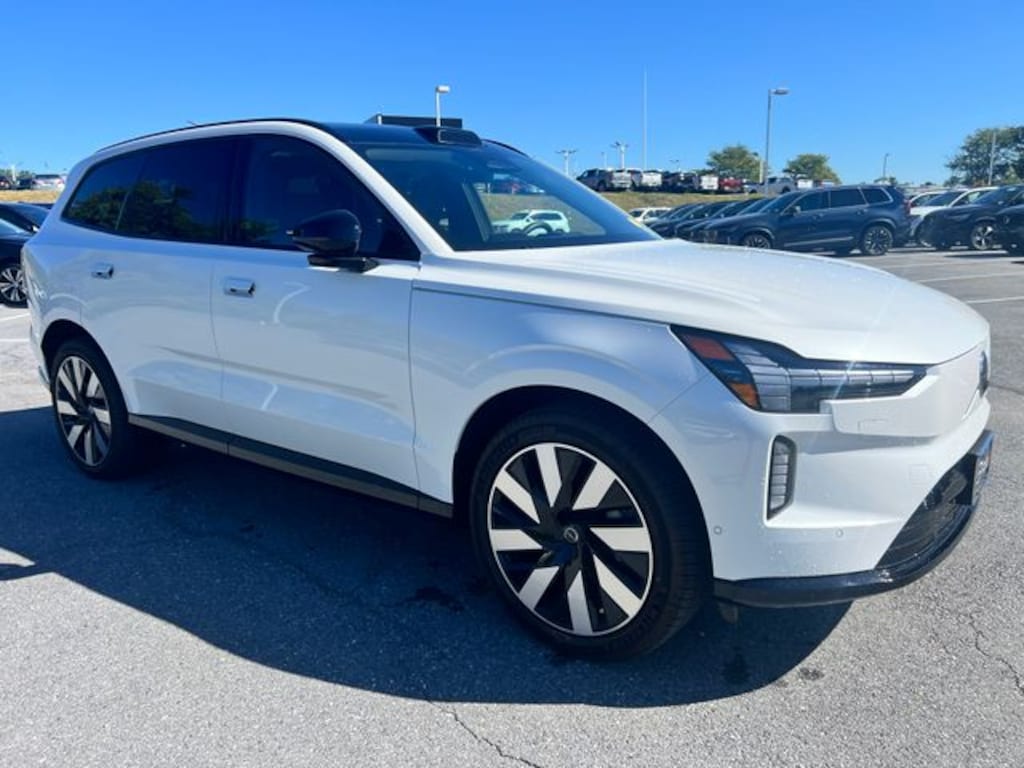 Certified 2025 Volvo EX90 Twin Motor Plus 7-Seater SUV