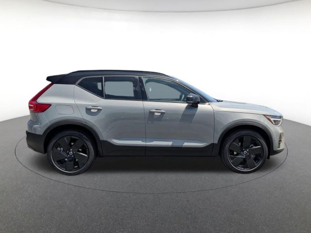 New 2026 Volvo XC40 B5 Ultra Black Edition SUV