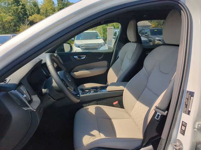 2026 Volvo XC60 Plus - Photo 12