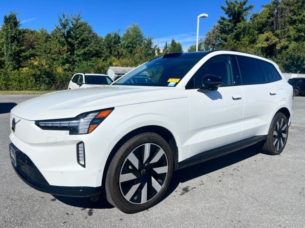 Certified 2025 Volvo EX90 Twin Motor Plus 7-Seater SUV